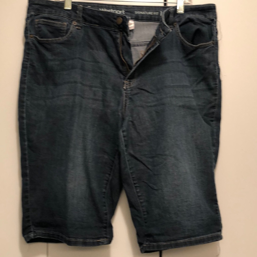 Westport Bermuda shorts. Denim color